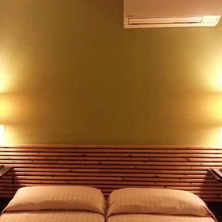 Hostal La Lluna Аренис де Мар Екстериор снимка