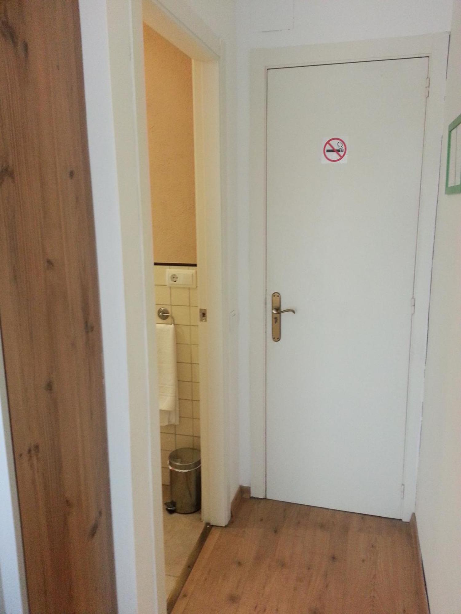 Hostal La Lluna Аренис де Мар Екстериор снимка