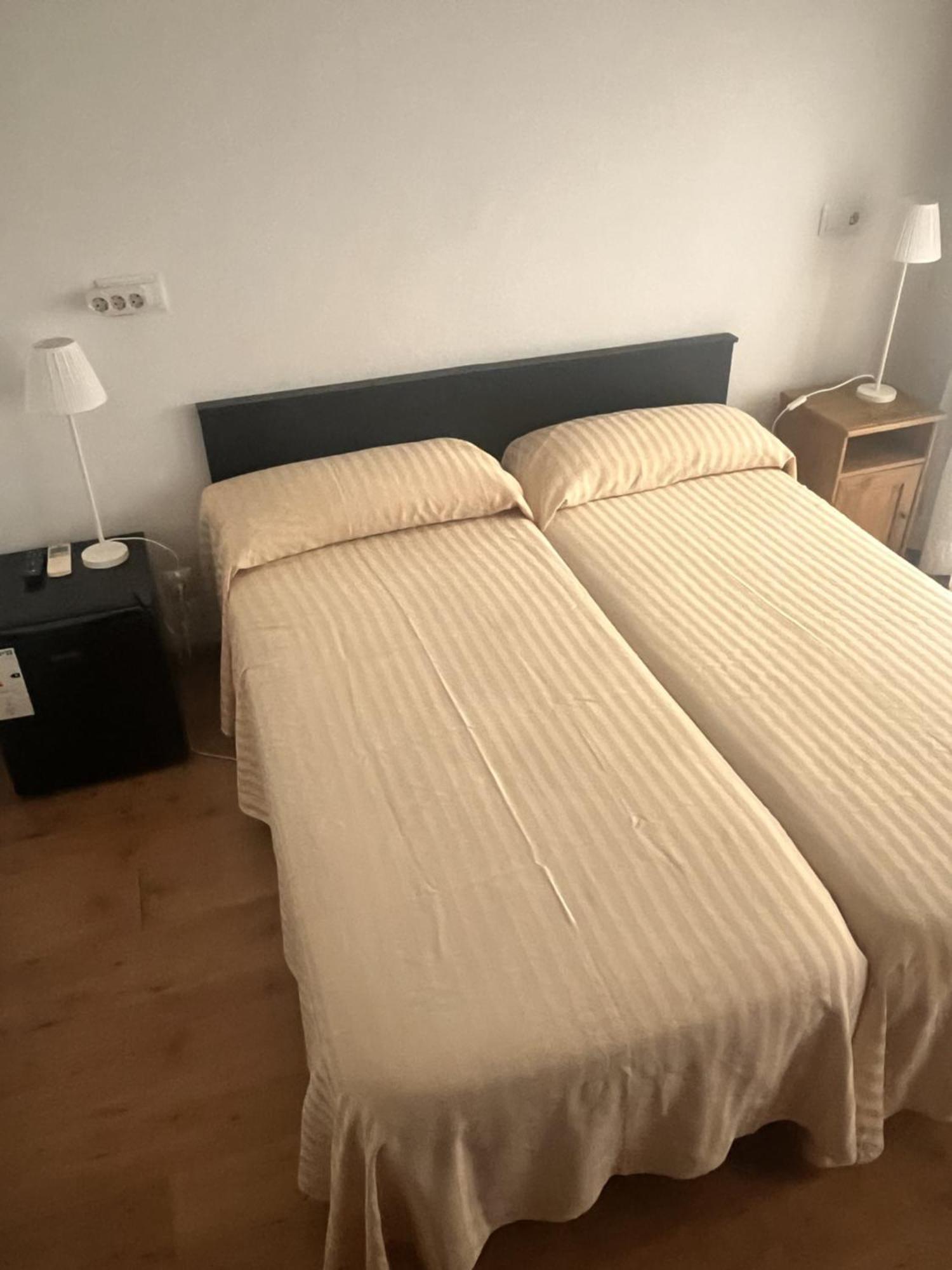 Hostal La Lluna Аренис де Мар Екстериор снимка