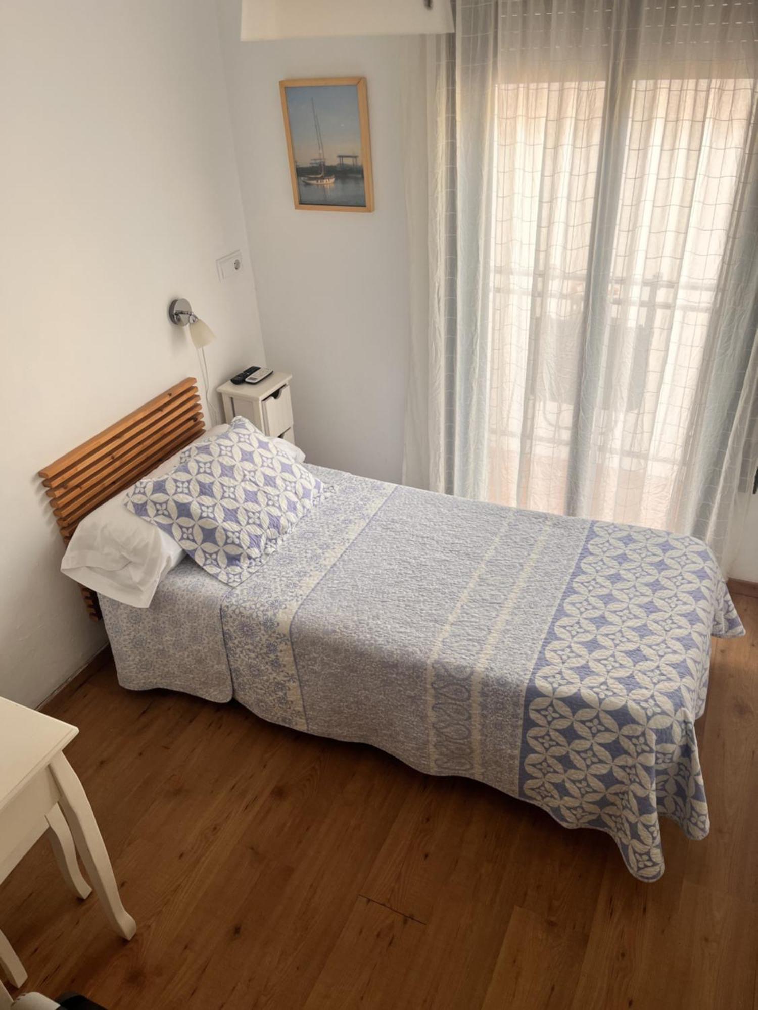 Hostal La Lluna Аренис де Мар Екстериор снимка