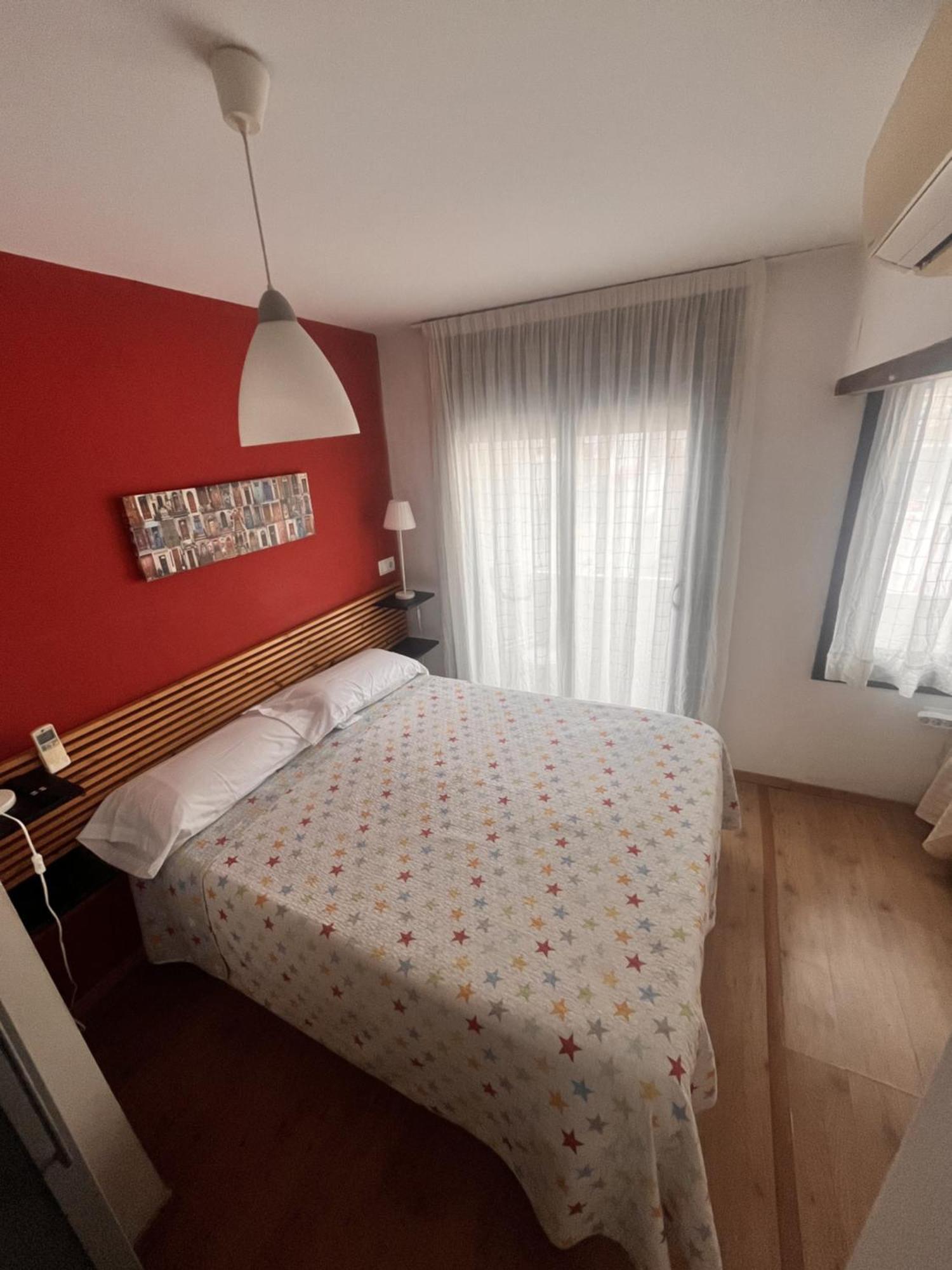 Hostal La Lluna Аренис де Мар Екстериор снимка