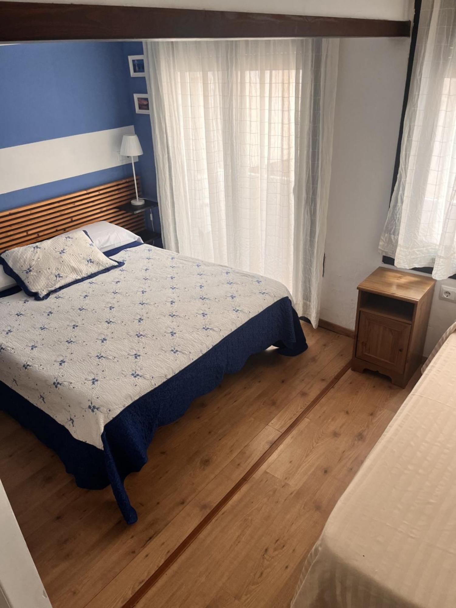 Hostal La Lluna Аренис де Мар Екстериор снимка