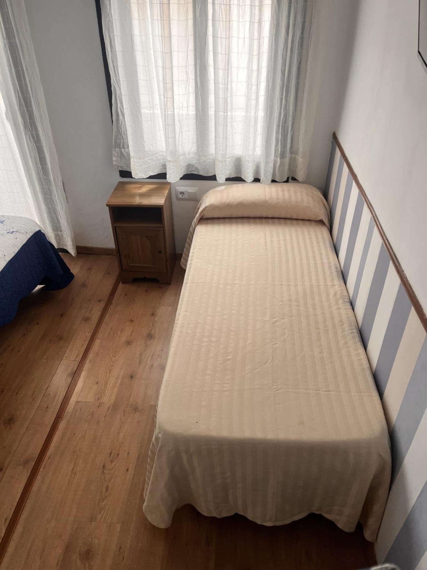 Hostal La Lluna Аренис де Мар Екстериор снимка