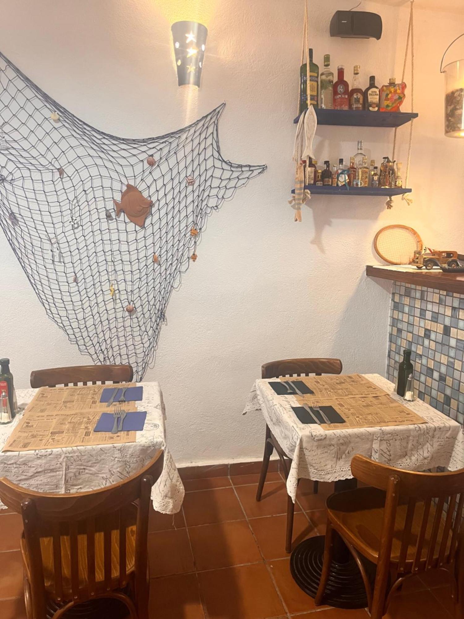 Hostal La Lluna Аренис де Мар Екстериор снимка