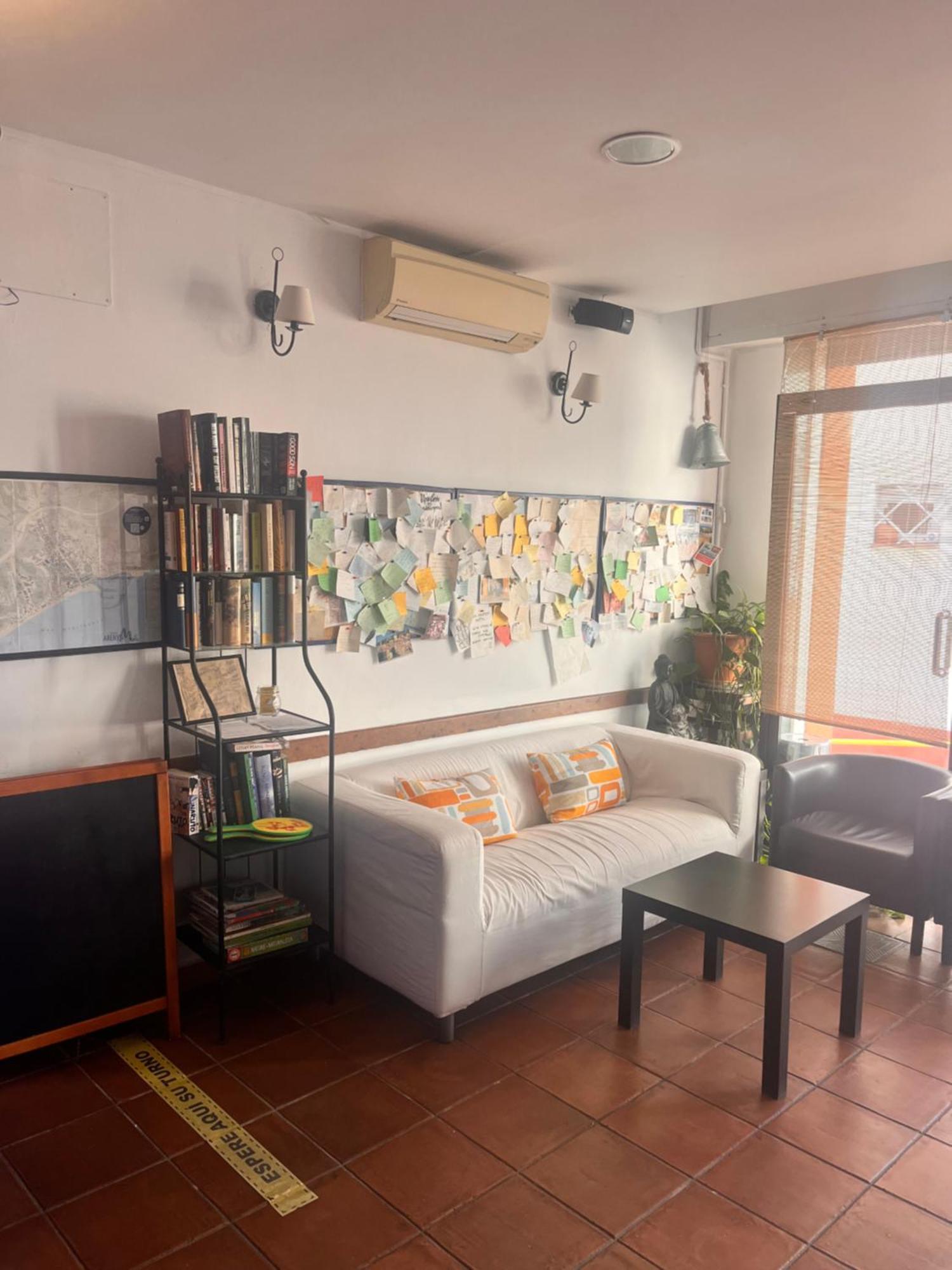 Hostal La Lluna Аренис де Мар Екстериор снимка
