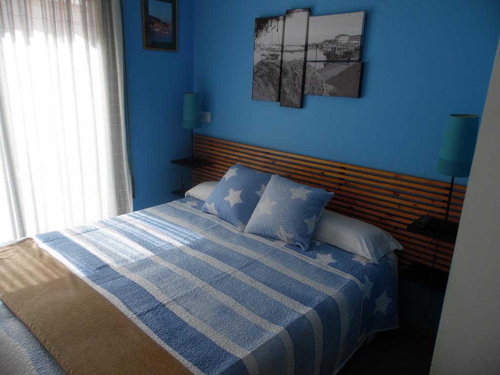 Hostal La Lluna Аренис де Мар Екстериор снимка