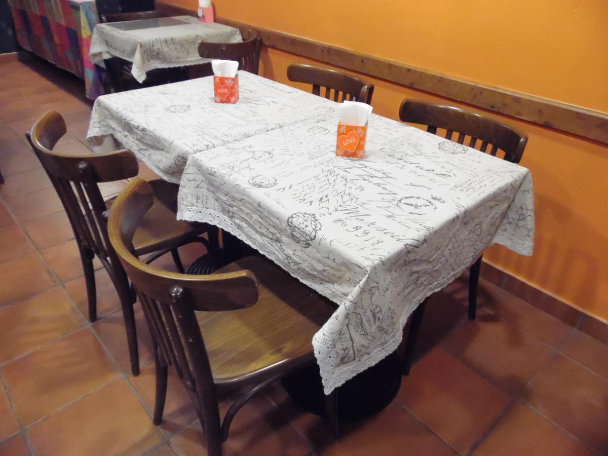 Hostal La Lluna Аренис де Мар Екстериор снимка
